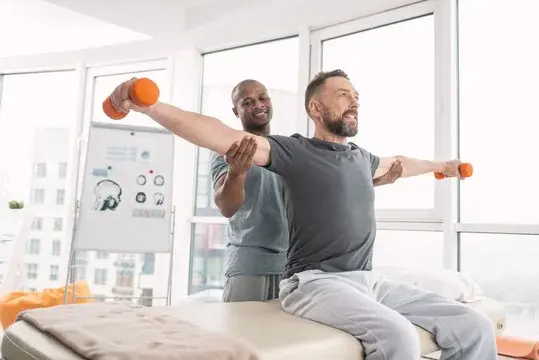 therapist-guided-shoulder-rehabilitation physiotherapy